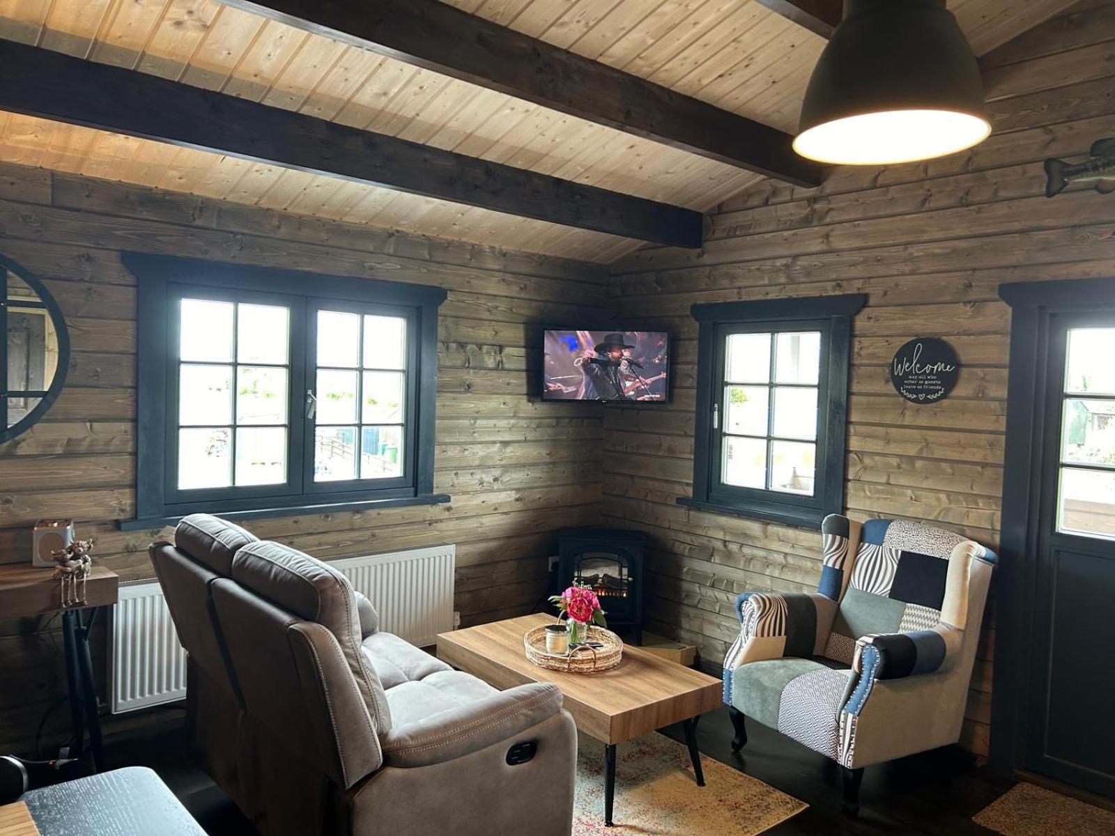 Little Rock Retreat Log Cabin With Hot Tub Castletown Gheoghegan Экстерьер фото