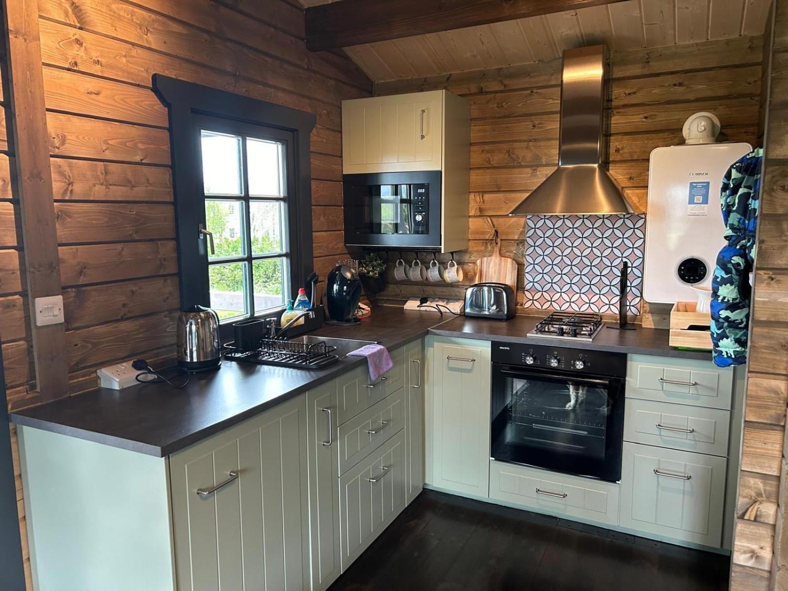 Little Rock Retreat Log Cabin With Hot Tub Castletown Gheoghegan Экстерьер фото
