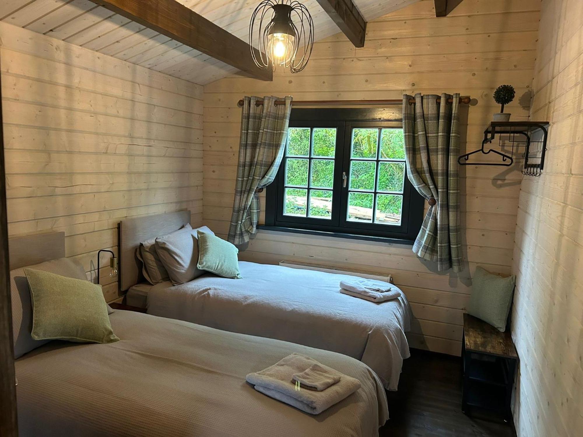 Little Rock Retreat Log Cabin With Hot Tub Castletown Gheoghegan Экстерьер фото