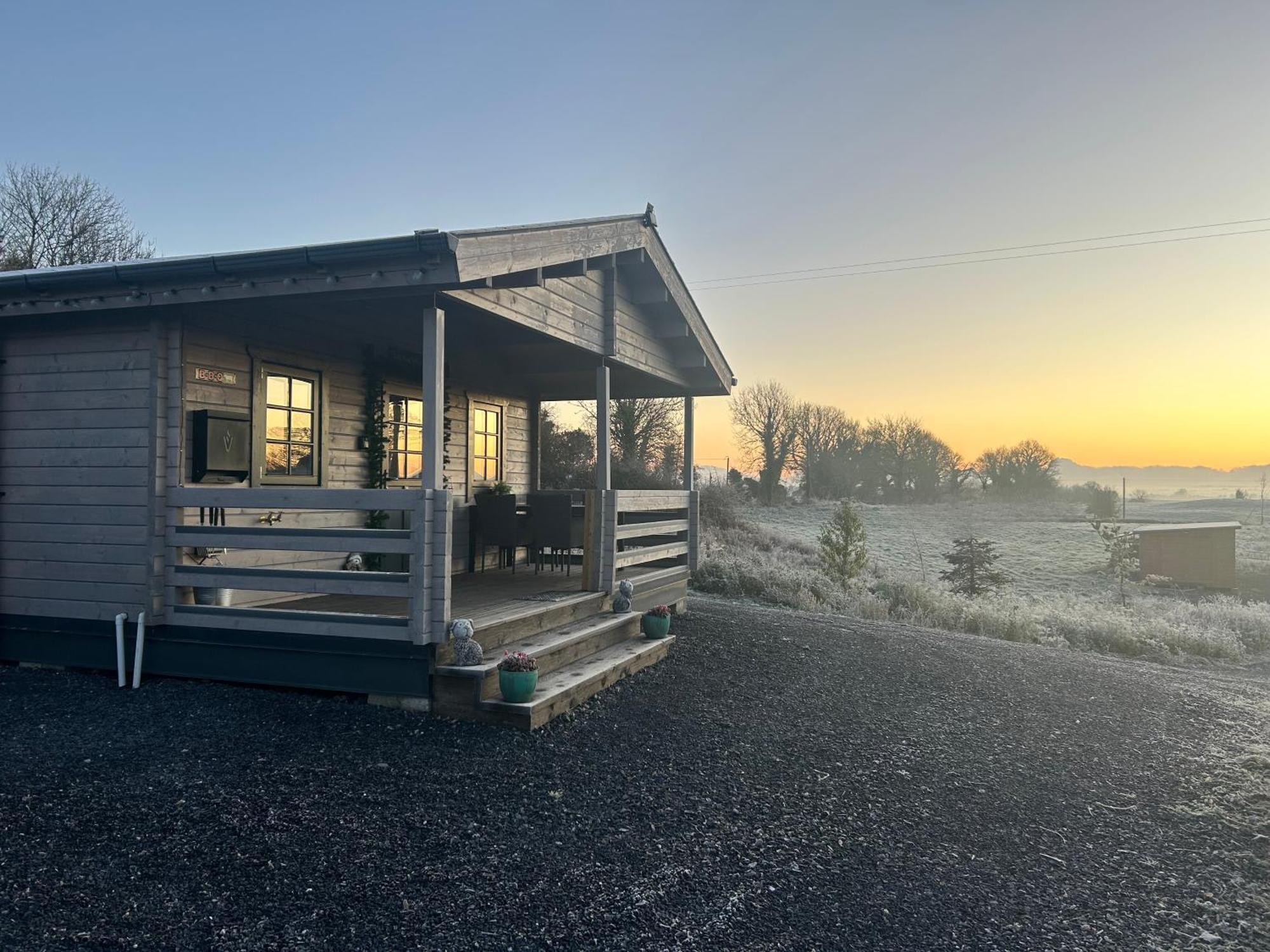 Little Rock Retreat Log Cabin With Hot Tub Castletown Gheoghegan Экстерьер фото