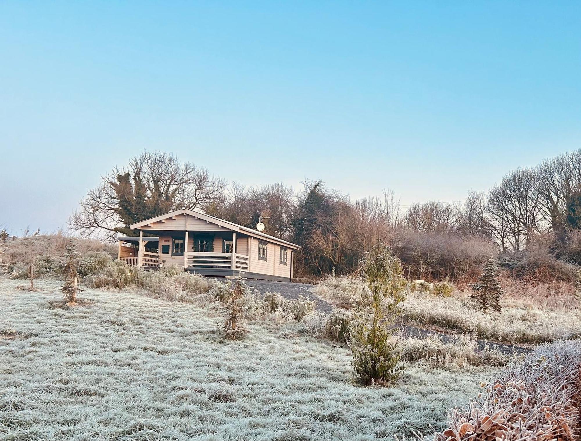 Little Rock Retreat Log Cabin With Hot Tub Castletown Gheoghegan Экстерьер фото